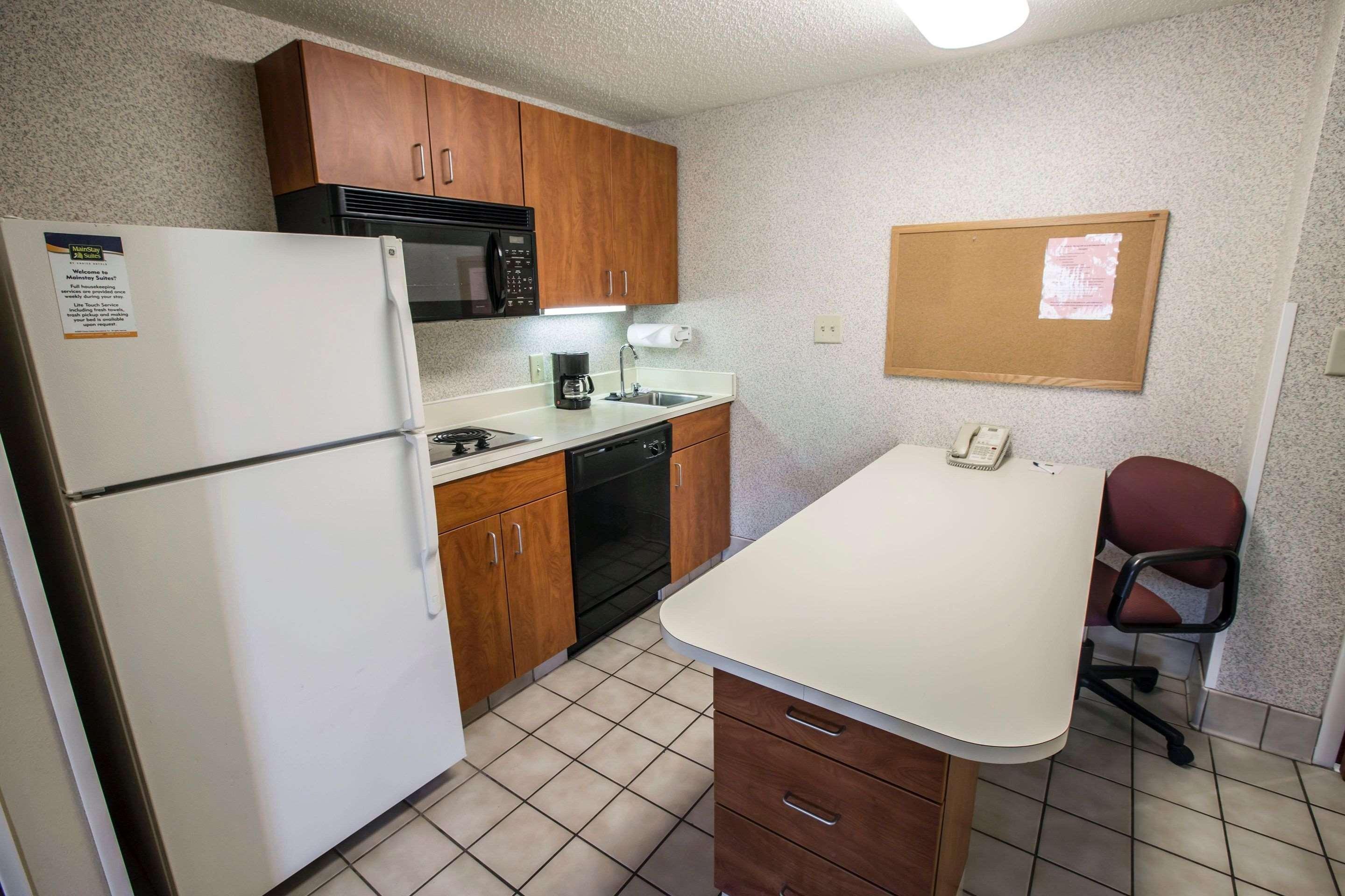 Mainstay Suites Wilmington - University Area Экстерьер фото