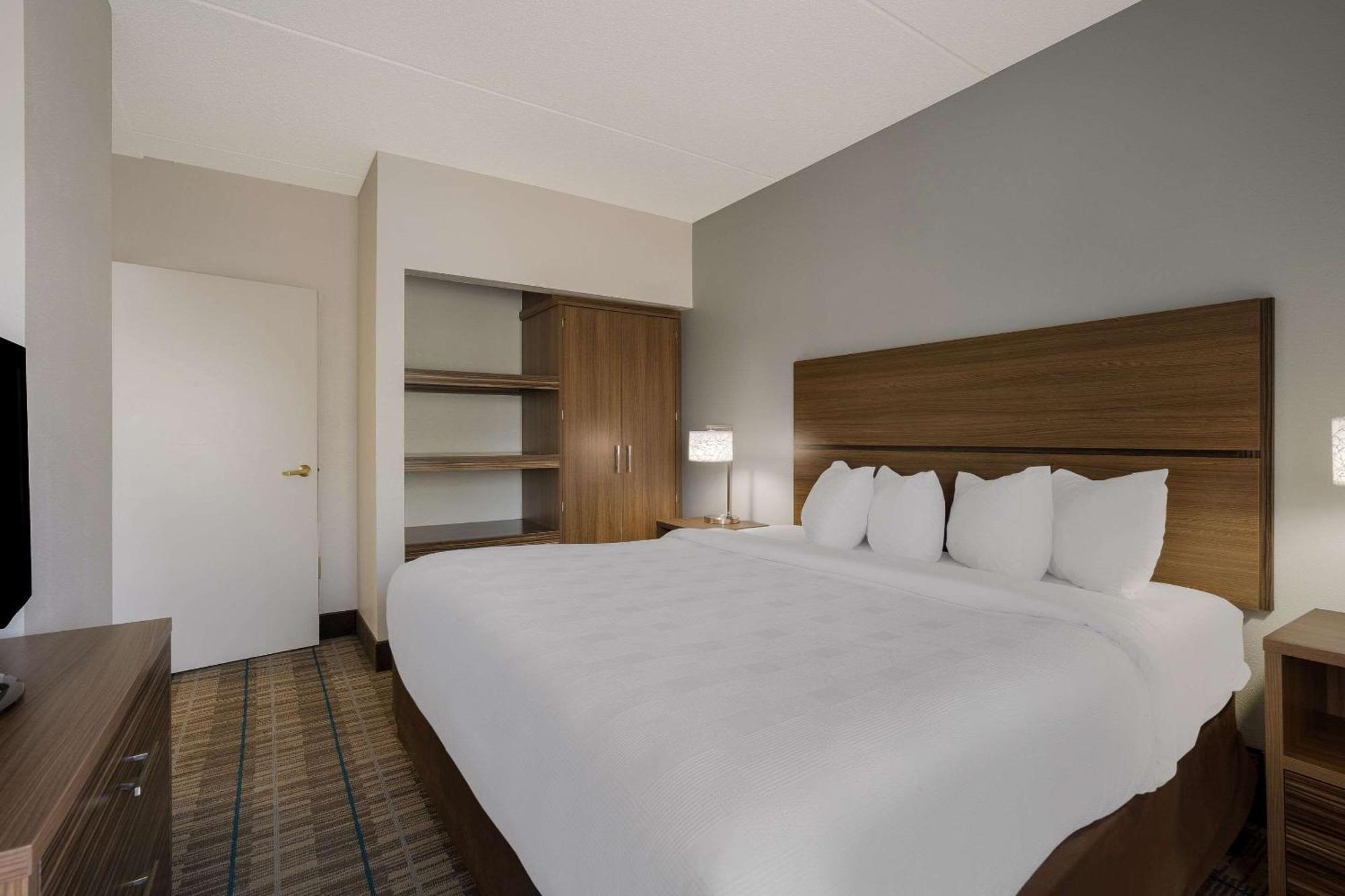 Mainstay Suites Wilmington - University Area Экстерьер фото