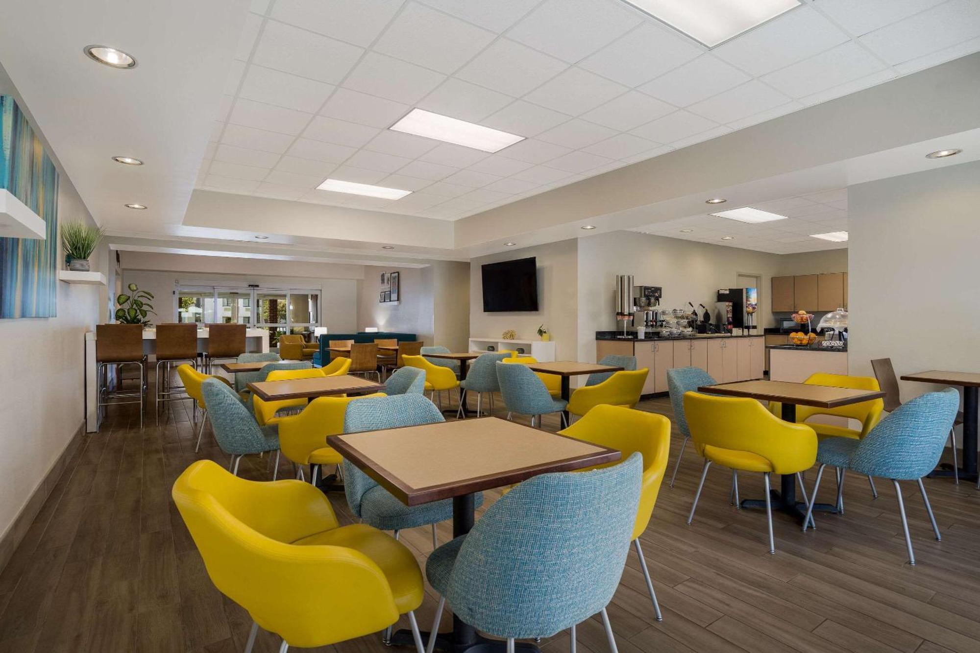 Mainstay Suites Wilmington - University Area Экстерьер фото