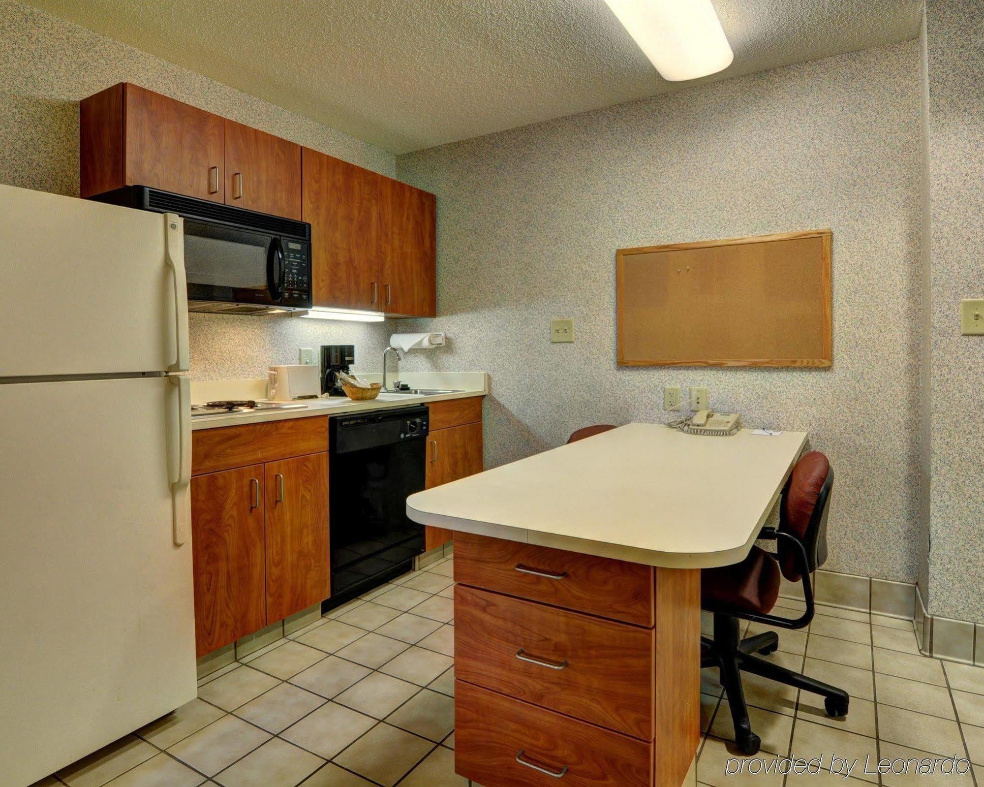 Mainstay Suites Wilmington - University Area Экстерьер фото