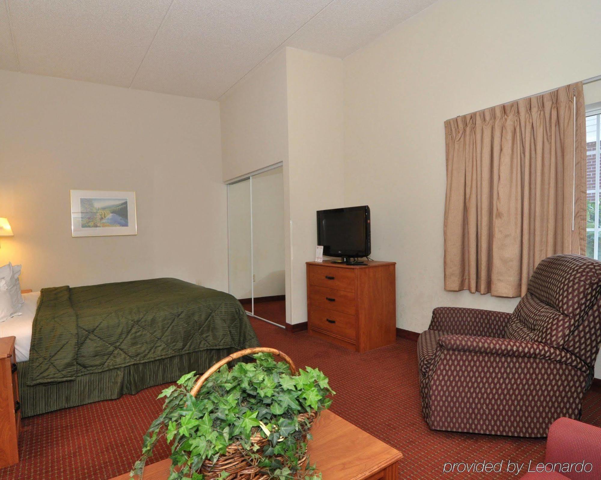 Mainstay Suites Wilmington - University Area Экстерьер фото