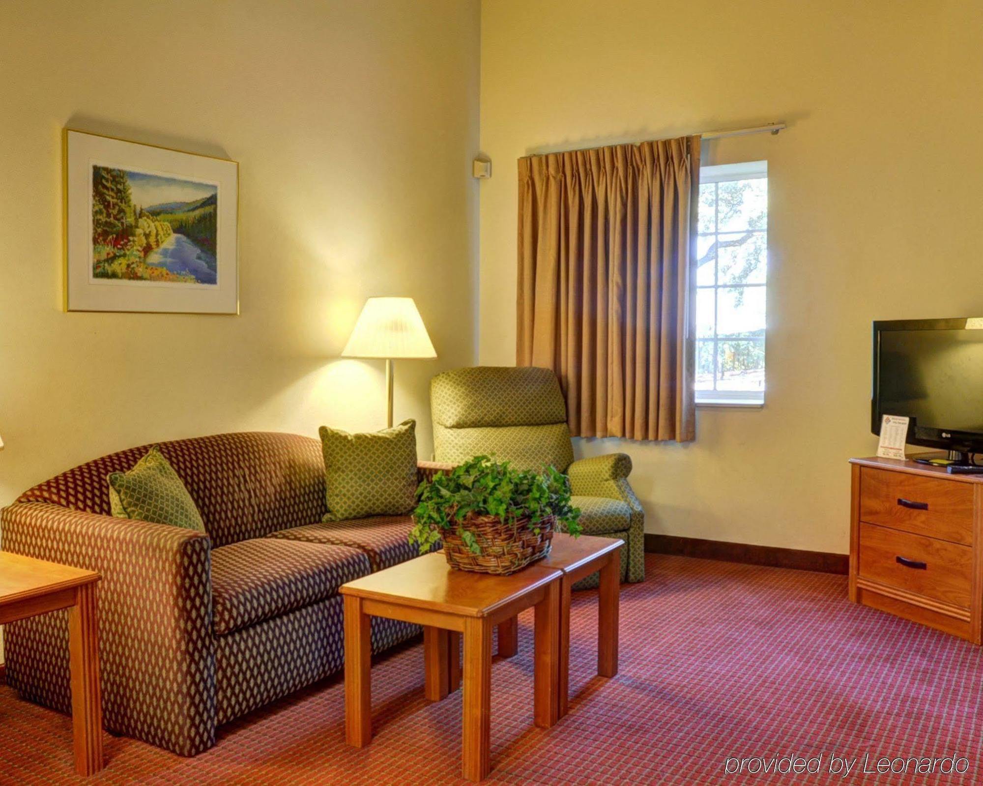 Mainstay Suites Wilmington - University Area Экстерьер фото